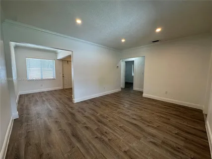 $2,095 | 1737 Liberty Street, Unit 10, Hollywood, FL 33020