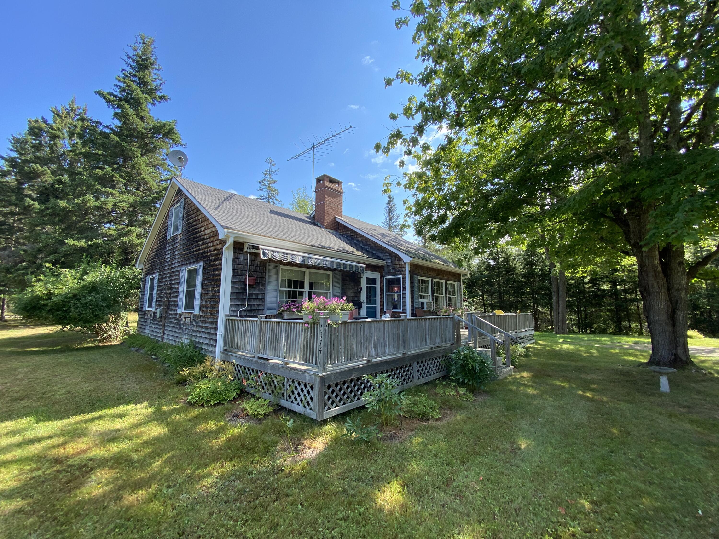 1574 Main Road Islesboro, ME 04848 - Photo 3 of 57 Front