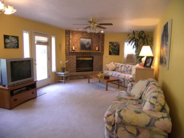 15610 North Fairview Road Mead, WA 99021 - Photo 5 of 9