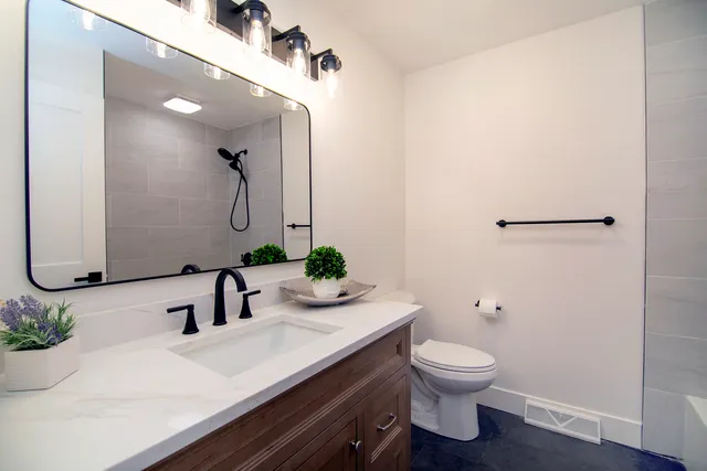 $439,900 | 214 Somerset Court, New Lenox, IL 60451