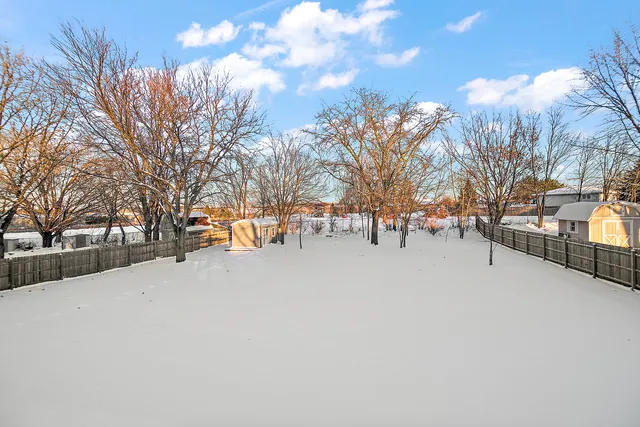 $439,900 | 214 Somerset Court, New Lenox, IL 60451