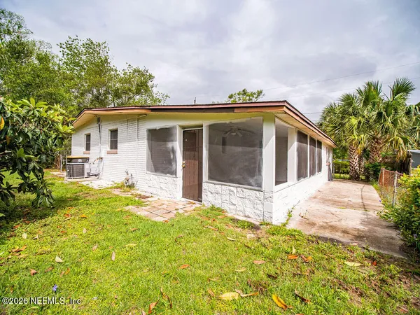 $219,700 | 6840 Londonbridge Lane, Jacksonville, FL 32210