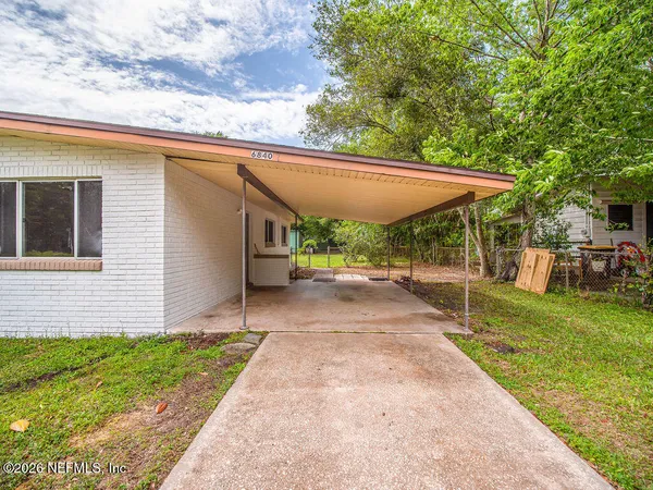 $219,700 | 6840 Londonbridge Lane, Jacksonville, FL 32210