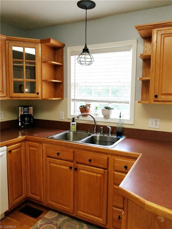850 Lemons Road Stokesdale, NC 27357 - Photo 5 of 18 Gallery Image 5