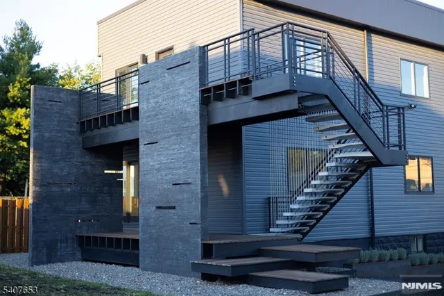 $3,500 | 246 Cortlandt Street, Unit 2, Belleville, NJ 07109