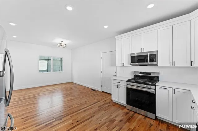 $3,500 | 246 Cortlandt Street, Unit 2, Belleville, NJ 07109