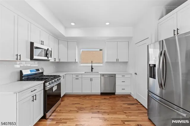 $3,500 | 246 Cortlandt Street, Unit 2, Belleville, NJ 07109