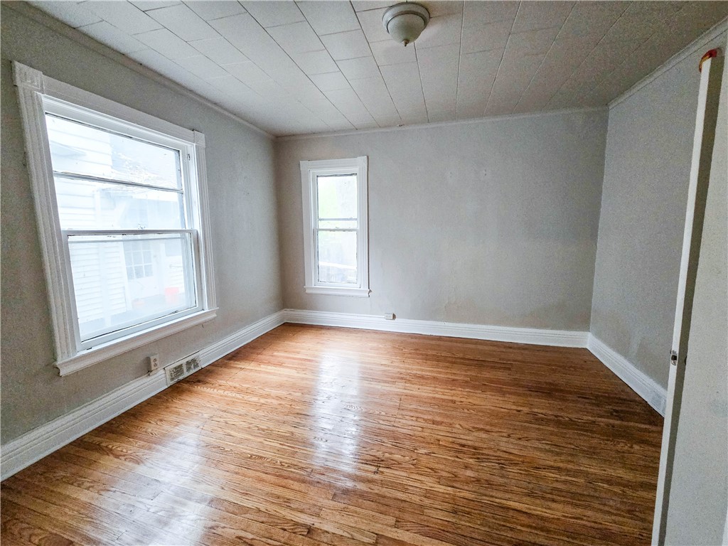 28 5th Street Rochester, NY 14605 - Photo 6 of 15