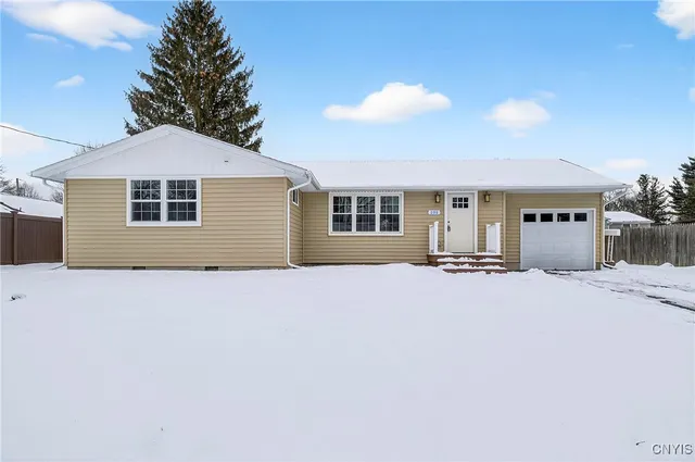 $2,700 | 101 Augusta Drive, Cicero, NY 13212