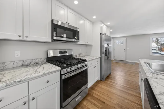 $2,700 | 101 Augusta Drive, Cicero, NY 13212