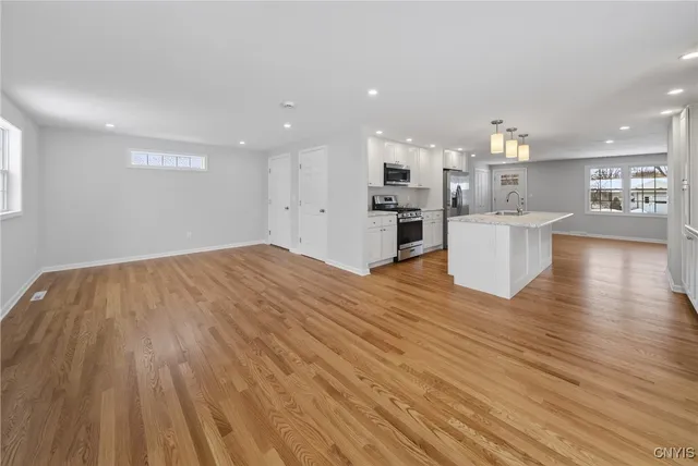 $2,700 | 101 Augusta Drive, Cicero, NY 13212