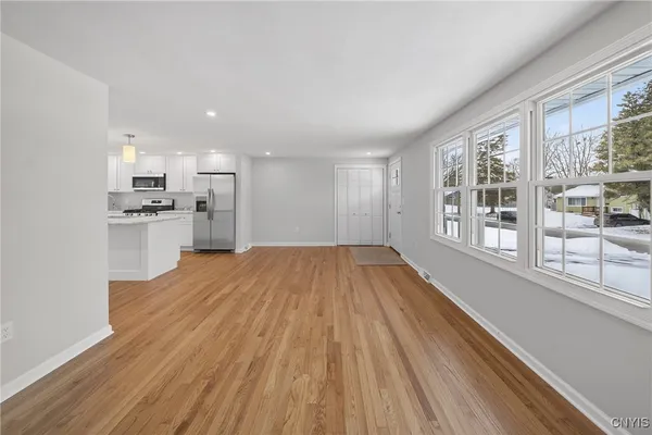 $2,700 | 101 Augusta Drive, Cicero, NY 13212