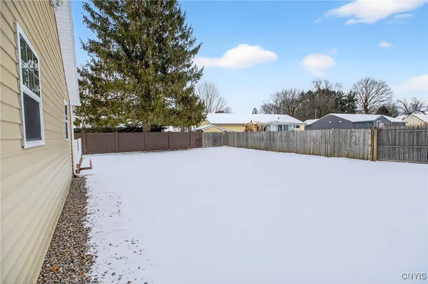 $2,700 | 101 Augusta Drive, Cicero, NY 13212