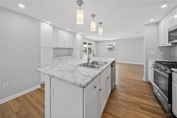 $2,700 | 101 Augusta Drive, Cicero, NY 13212