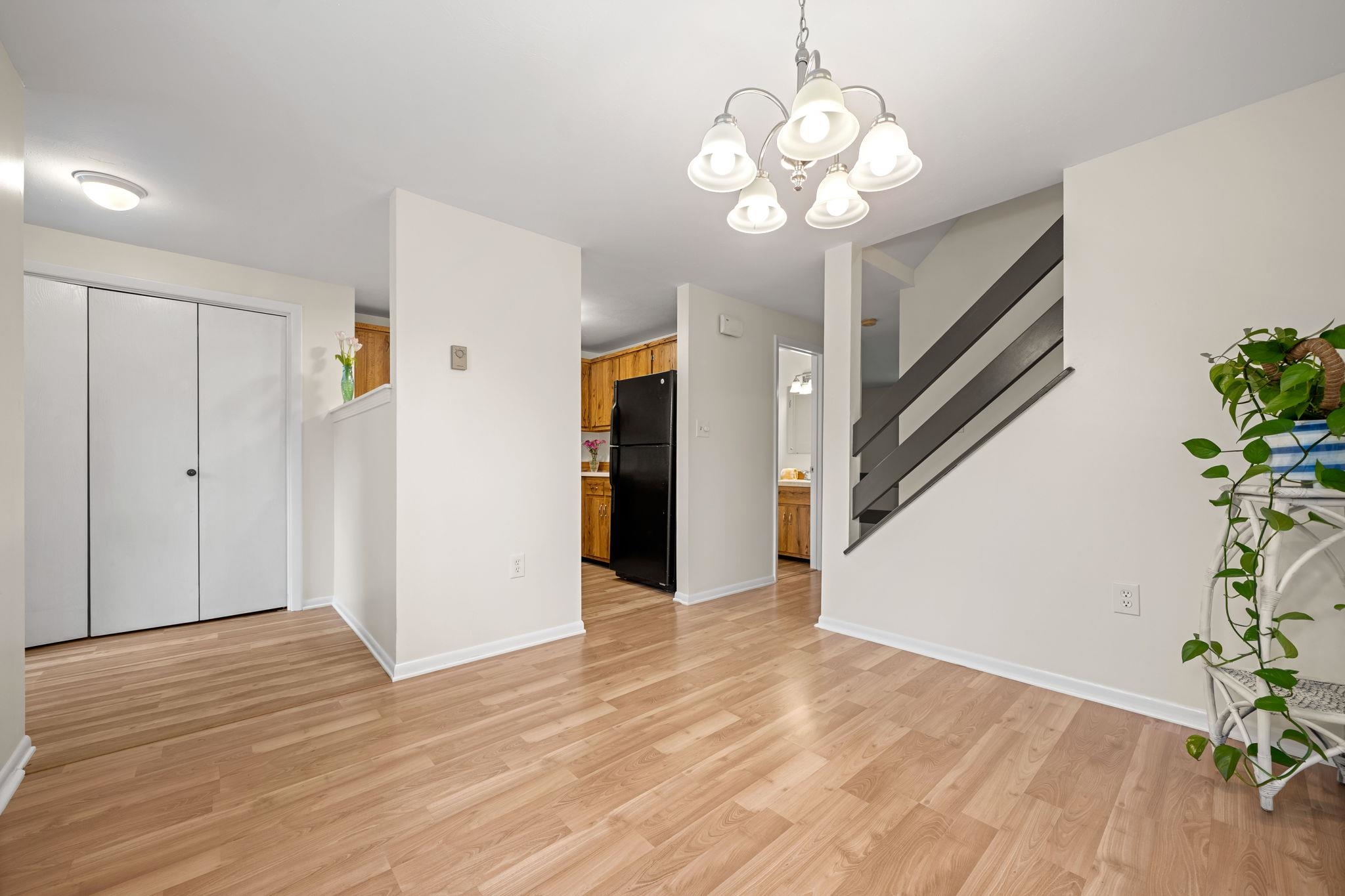 52 Spring Cove Road Nashua, NH 03062 - Photo 5 of 31