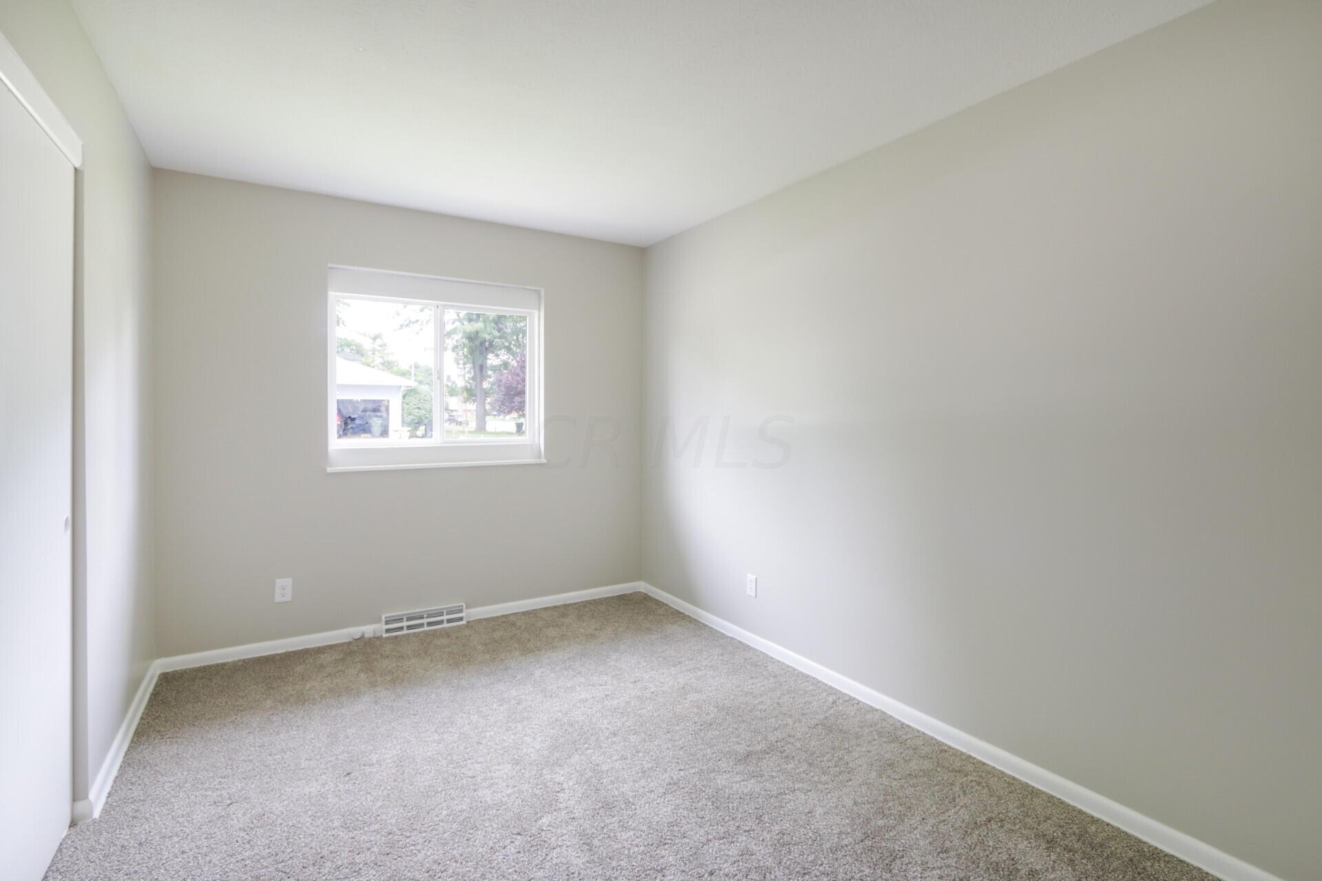 5269 Bagley Road Columbus, OH 43232 - Photo 19 of 25 19