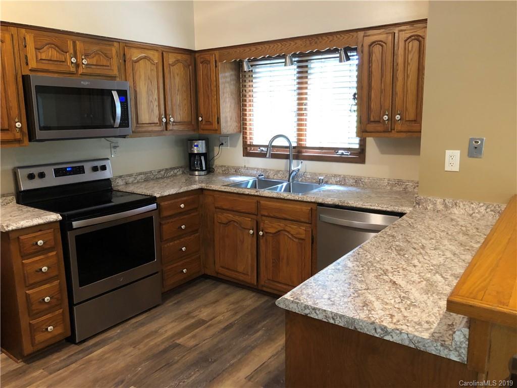 424 Emmas Grove Road Fletcher, NC 28732 - Photo 9 of 45 Gallery Image 9