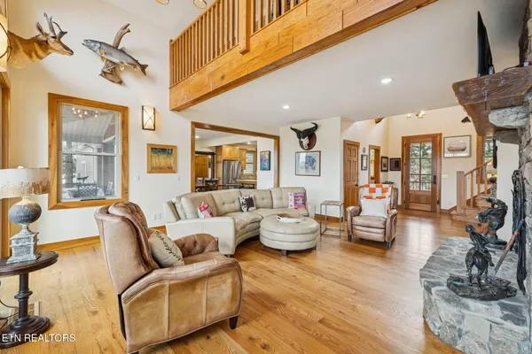 $999,999 | 2070 Holly Bend Drive, Byrdstown, TN 38549