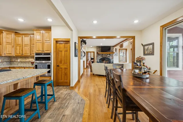 $1,125,000 | 2070 Holly Bend Drive, Byrdstown, TN 38549