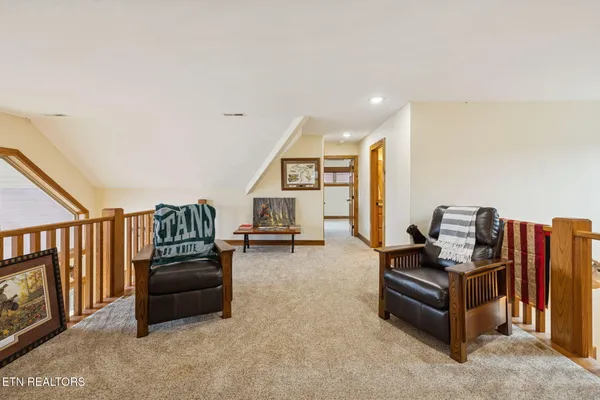 $999,999 | 2070 Holly Bend Drive, Byrdstown, TN 38549