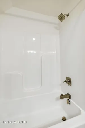 $999,999 | 2070 Holly Bend Drive, Byrdstown, TN 38549