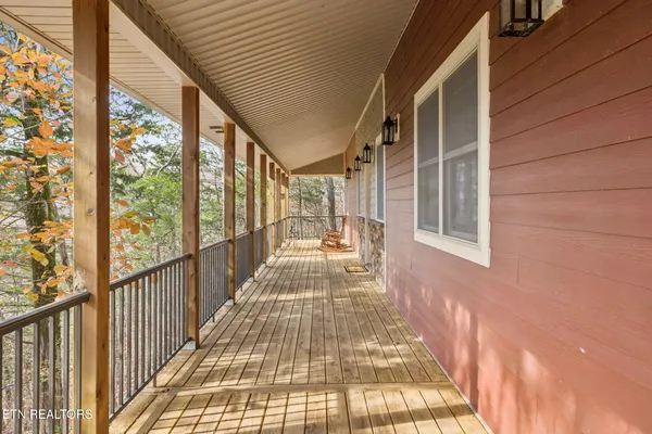 $999,999 | 2070 Holly Bend Drive, Byrdstown, TN 38549