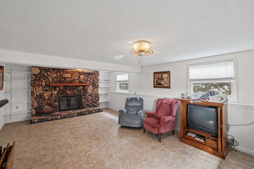 106 East Hillshire Road Decatur, IL 62521 - Photo 26 of 40 Gallery Image 26