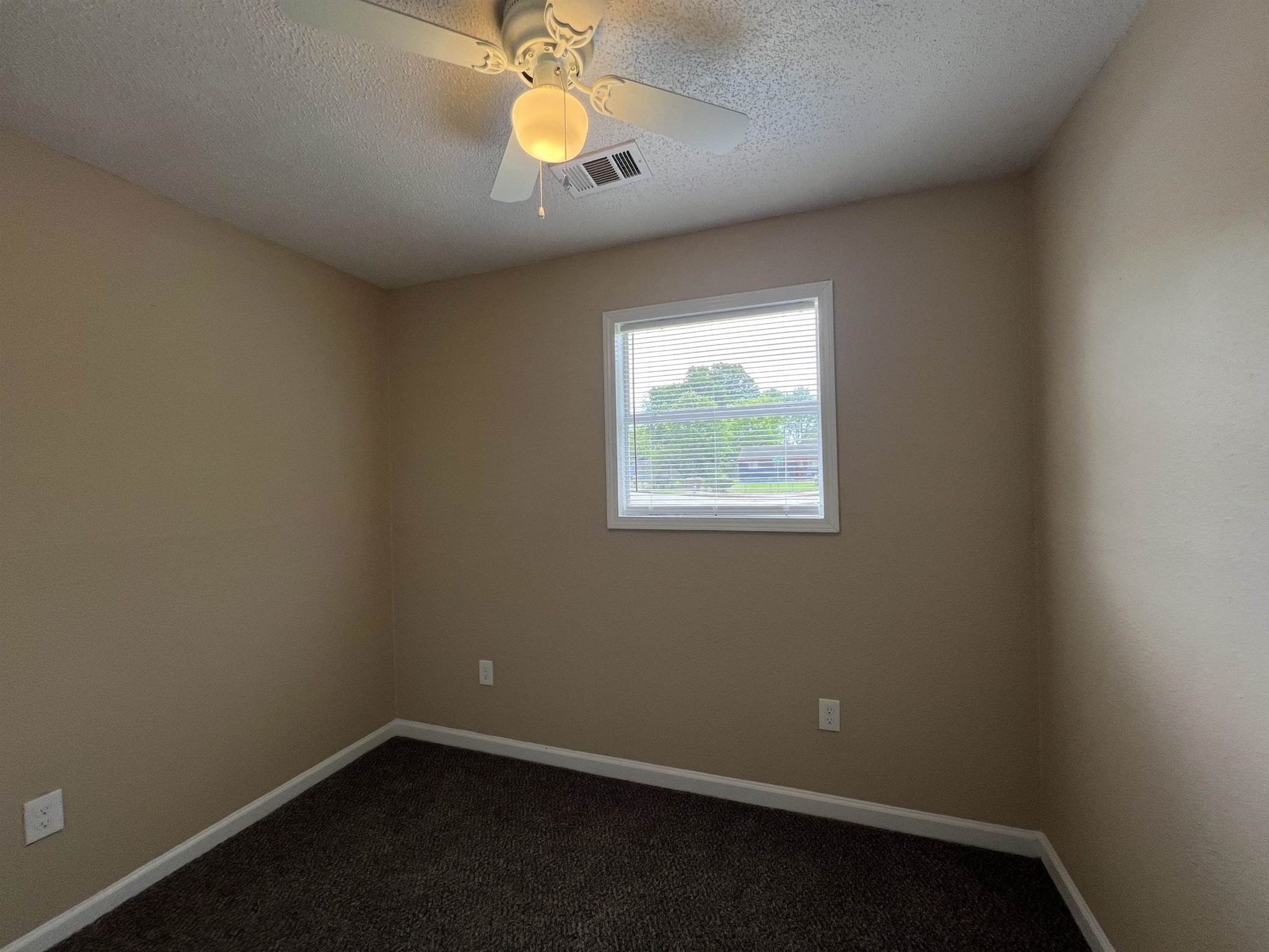 3437 Rochester Road Memphis, TN 38109 - Photo 4 of 5 Gallery Image 4