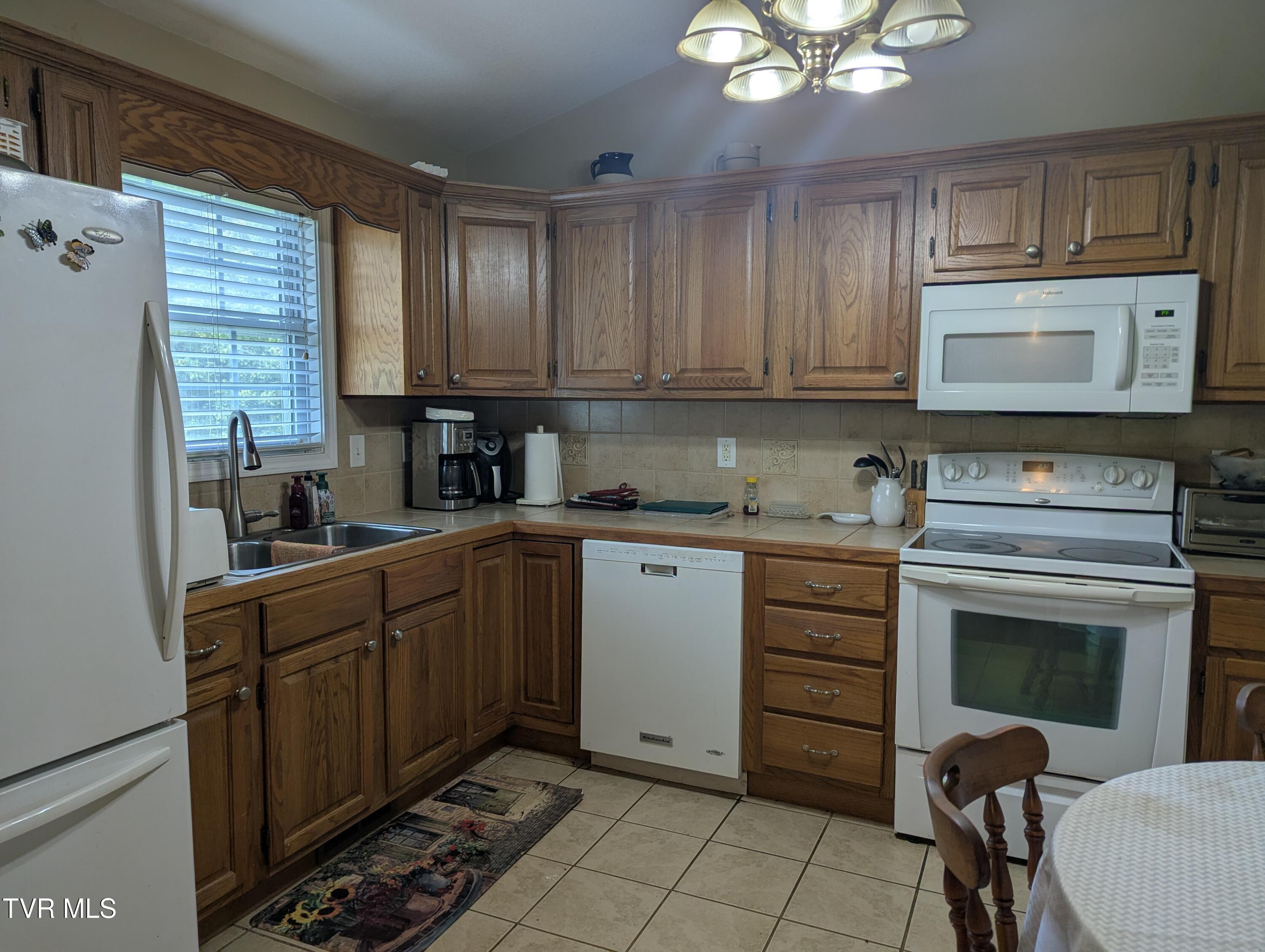 7991 Warrensburg Road Mosheim, TN 37818 - Photo 29 of 63 PXL_20260811_190858722