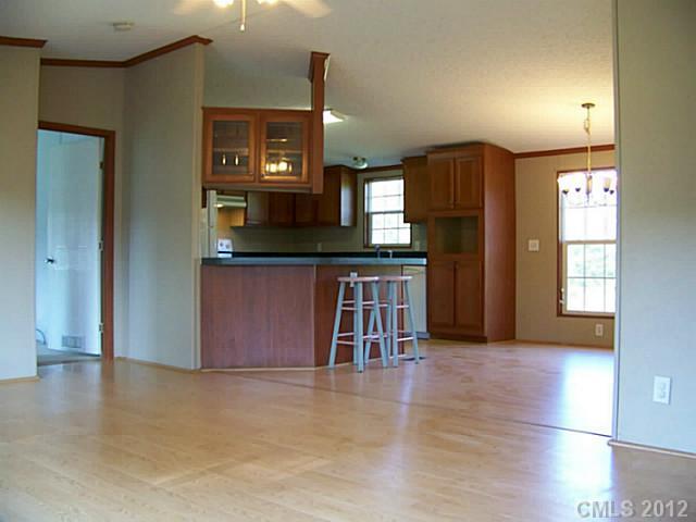 240 Clanton Road Statesville, NC 28625 - Photo 4 of 16 Gallery Image 4