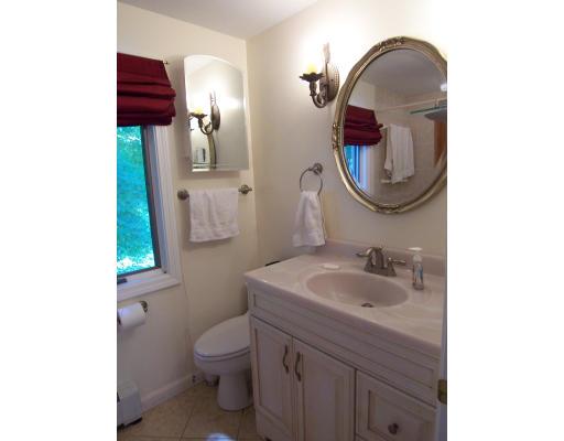 51 Longfellow Road Newton, MA 02462 - Photo 5 of 11
