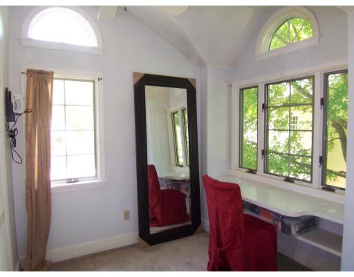 51 Longfellow Road Newton, MA 02462 - Photo 8 of 11