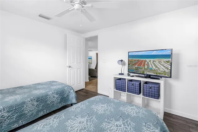 $669,900 | 6150 Midnight Pass Road, Unit V38, Sarasota, FL 34242