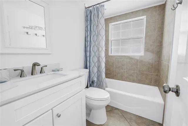 $669,900 | 6150 Midnight Pass Road, Unit V38, Sarasota, FL 34242