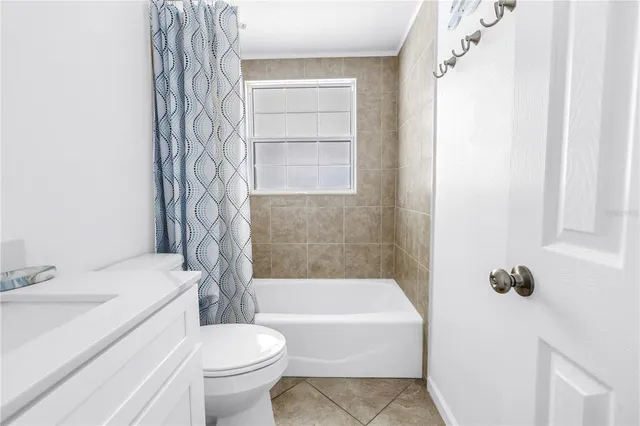 $669,900 | 6150 Midnight Pass Road, Unit V38, Sarasota, FL 34242