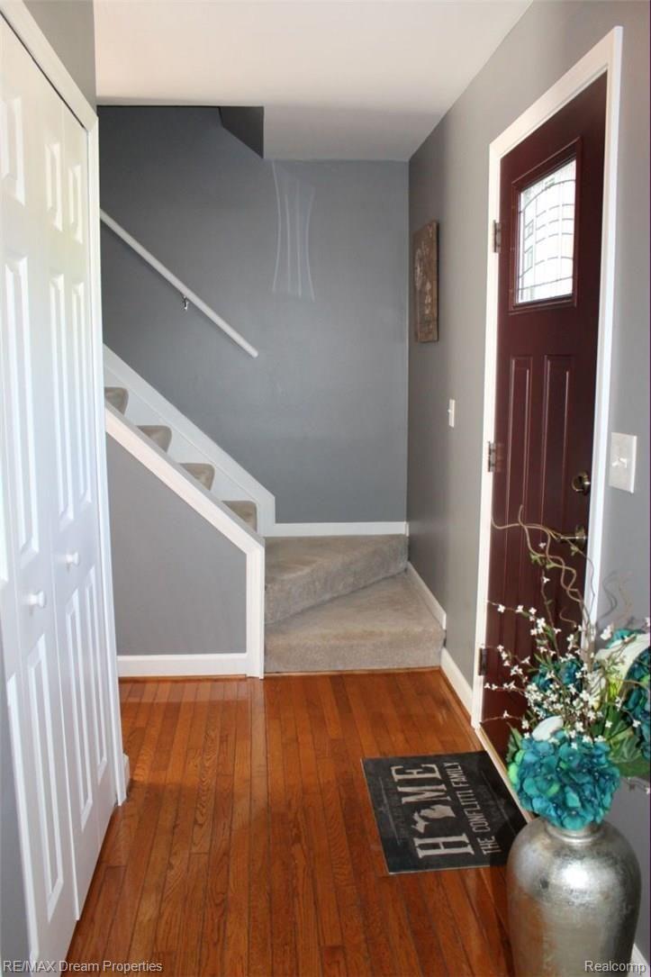 45255 Prestbury Road Canton, MI 48187 - Photo 2 of 26 IMG_4662.JPG