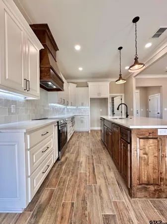 $471,100 | 195 Clara Lane, Kilgore, TX 75662