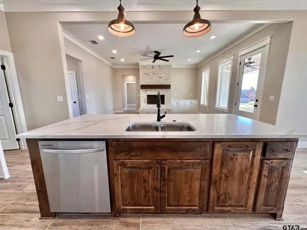 $471,100 | 195 Clara Lane, Kilgore, TX 75662