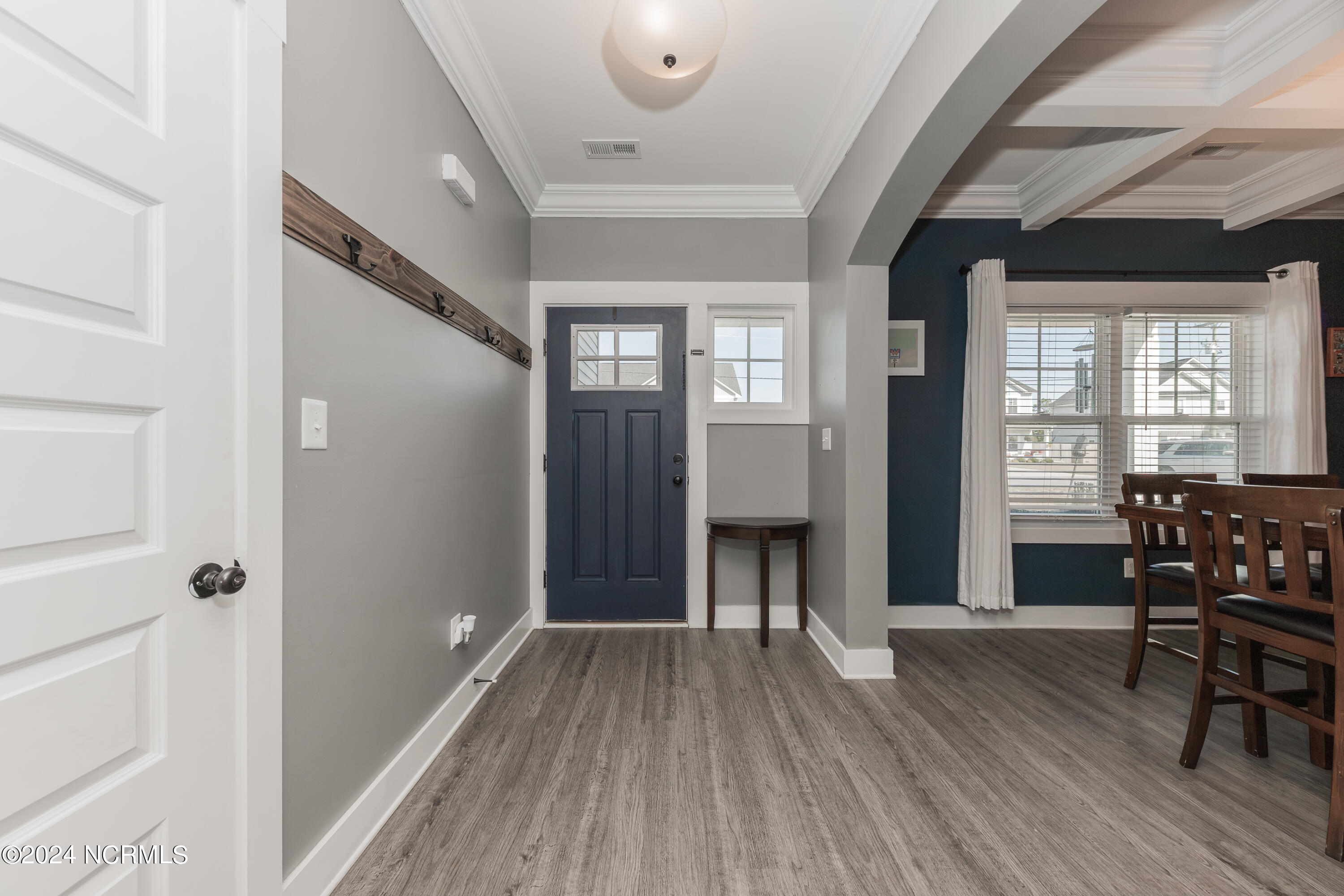 411 Elgin Road Hubert, NC 28539 - Photo 5 of 62 Foyer + Dining