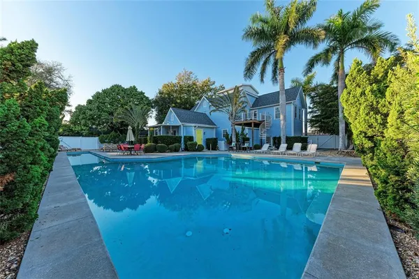 $735,000 | 1315 15th Avenue West, Bradenton, FL 34205