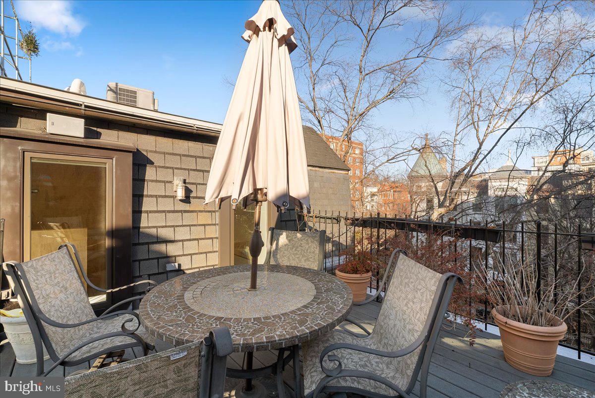 1752 17th Street Northwest Washington, DC 20009 - Photo 20 of 32