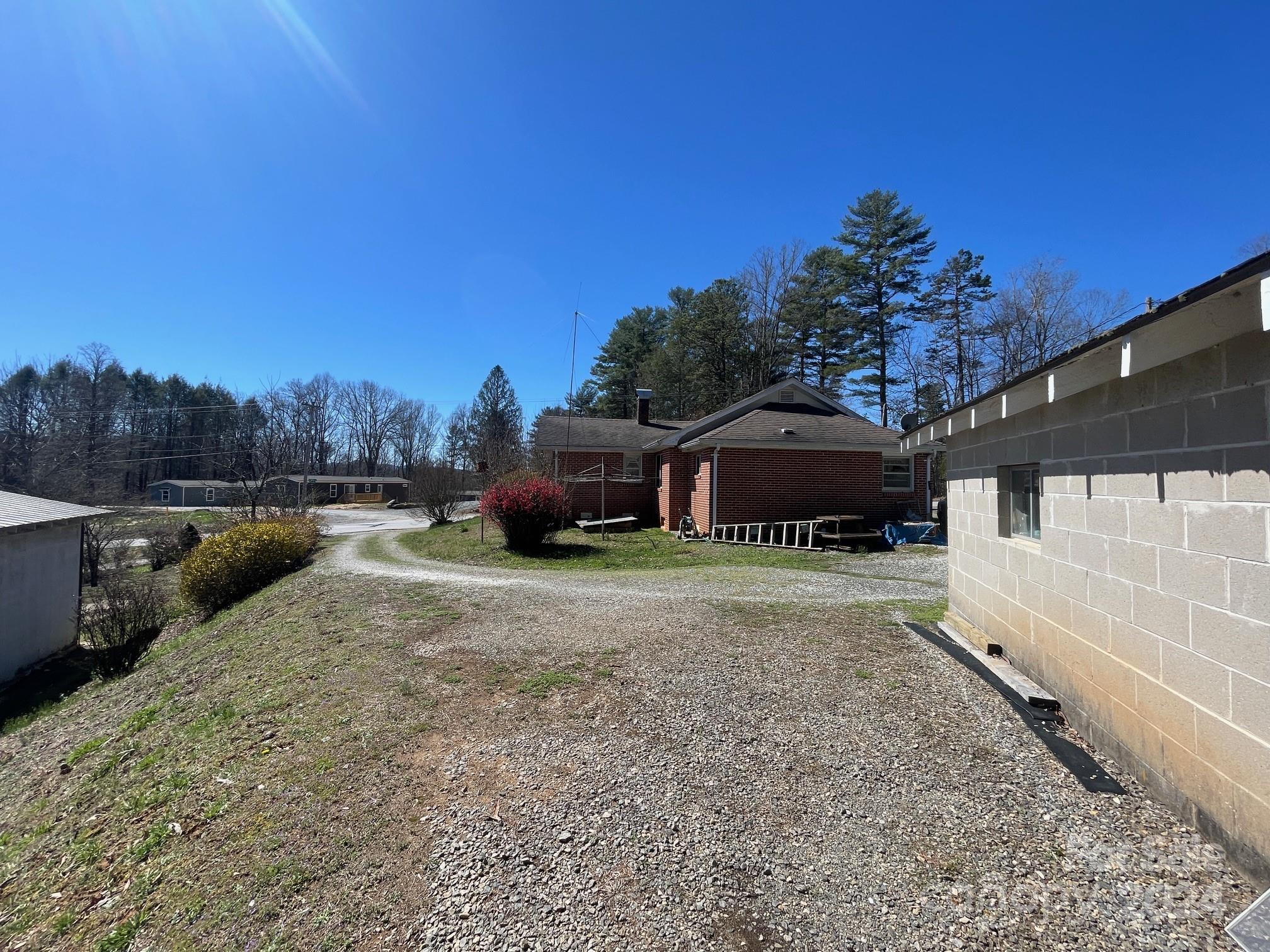 157 Island Ford Road Brevard, NC 28712 - Photo 12 of 29 Gallery Image 12