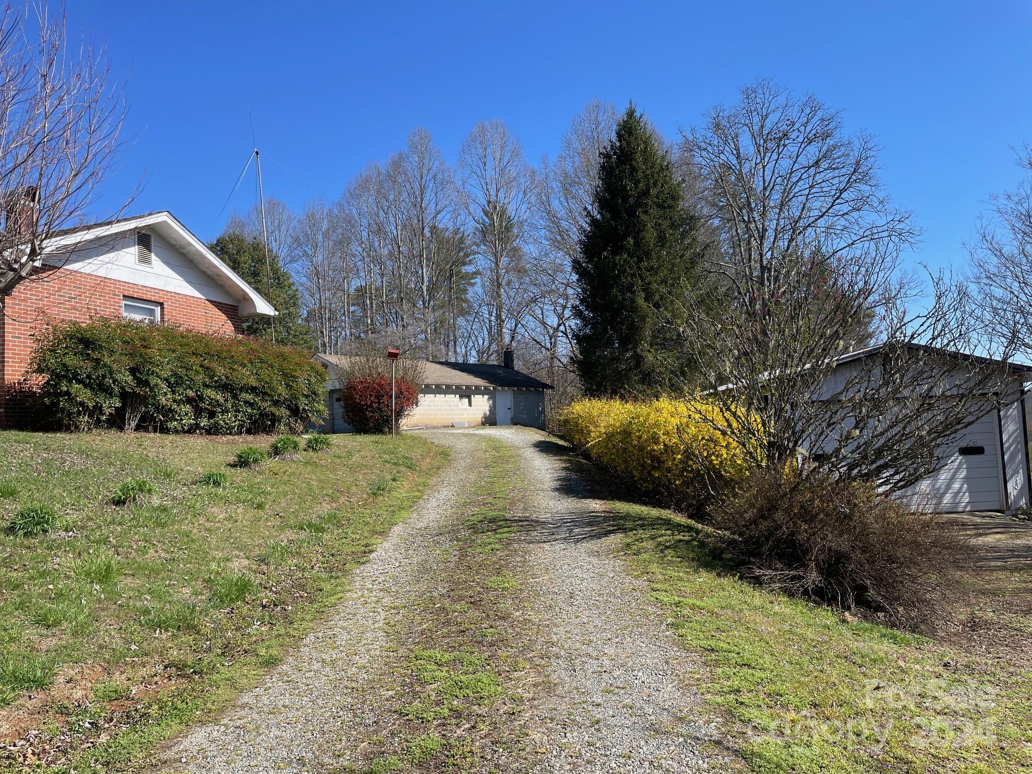 157 Island Ford Road Brevard, NC 28712 - Photo 17 of 29 Gallery Image 17