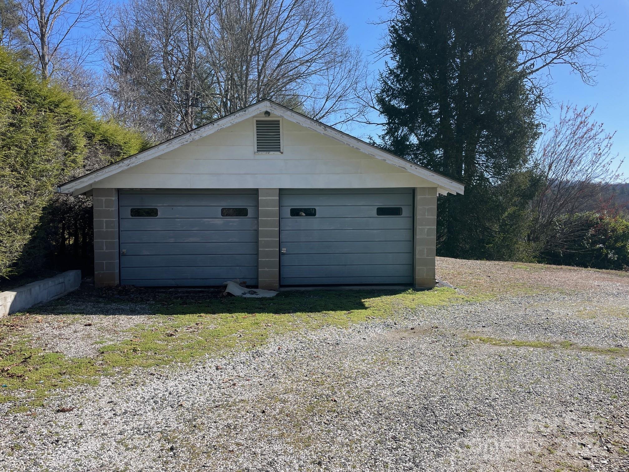 157 Island Ford Road Brevard, NC 28712 - Photo 18 of 29 Gallery Image 18