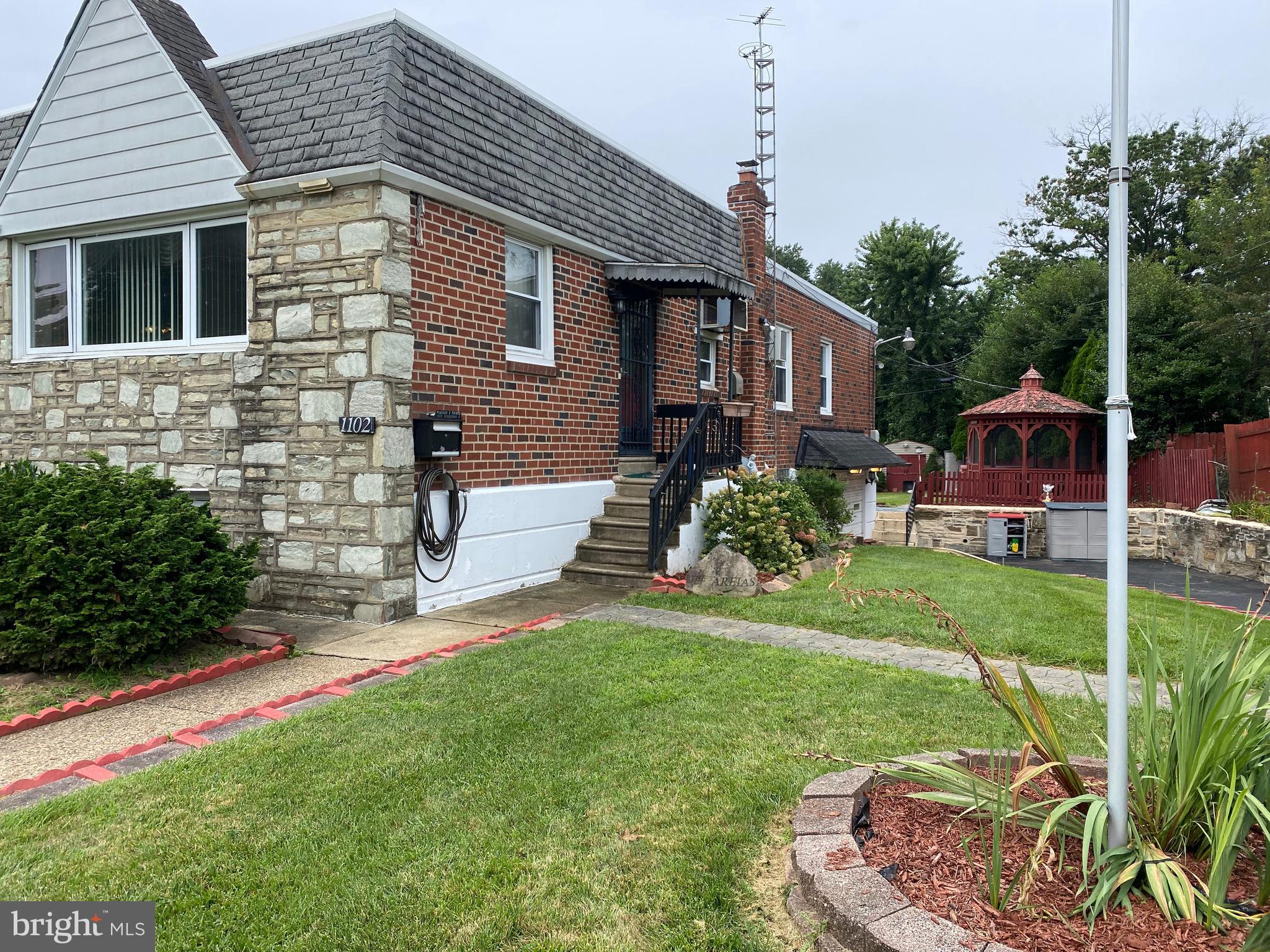 1102 Chesworth Road Philadelphia, PA 19115 - Photo 3 of 27