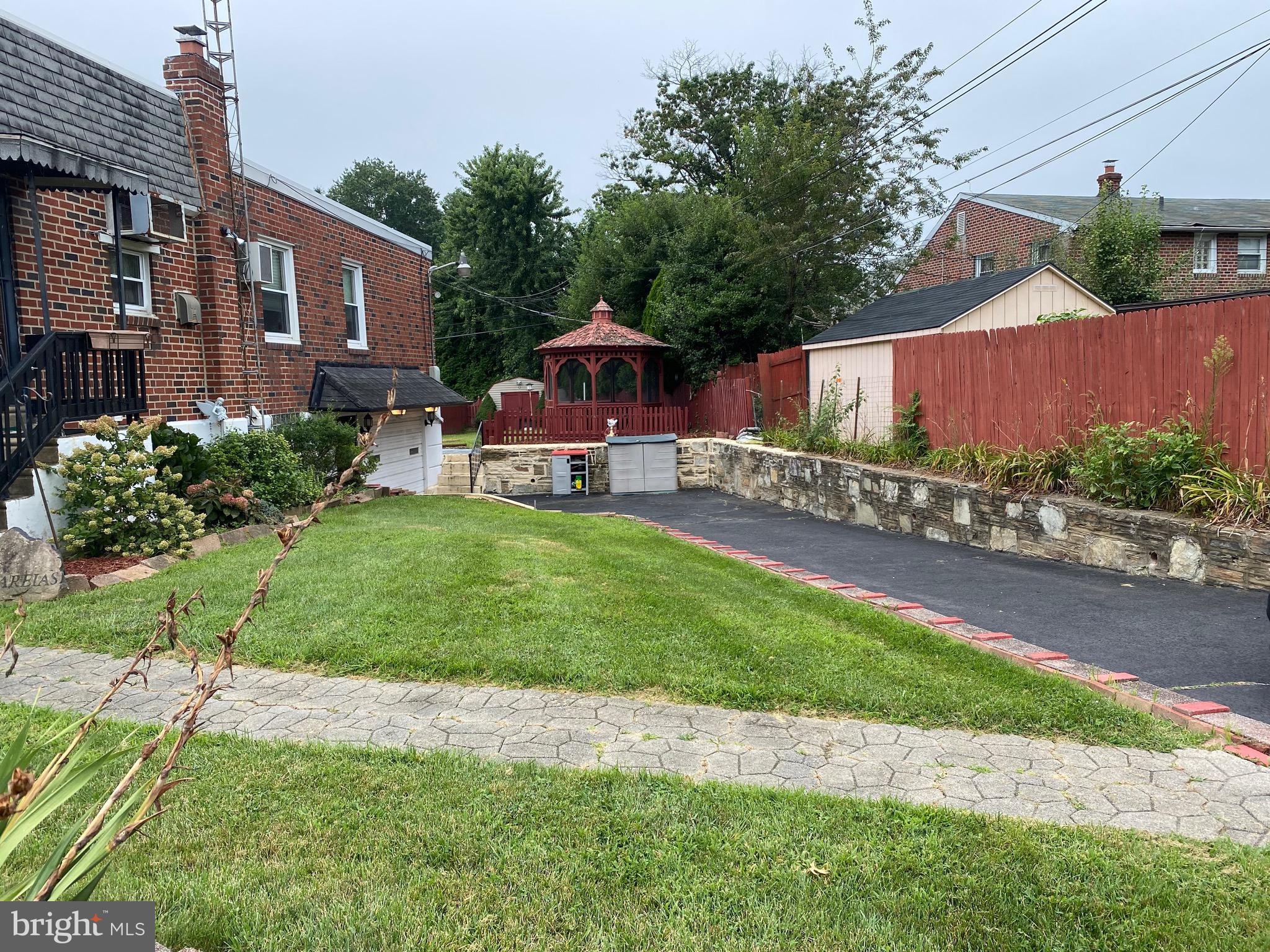 1102 Chesworth Road Philadelphia, PA 19115 - Photo 4 of 27