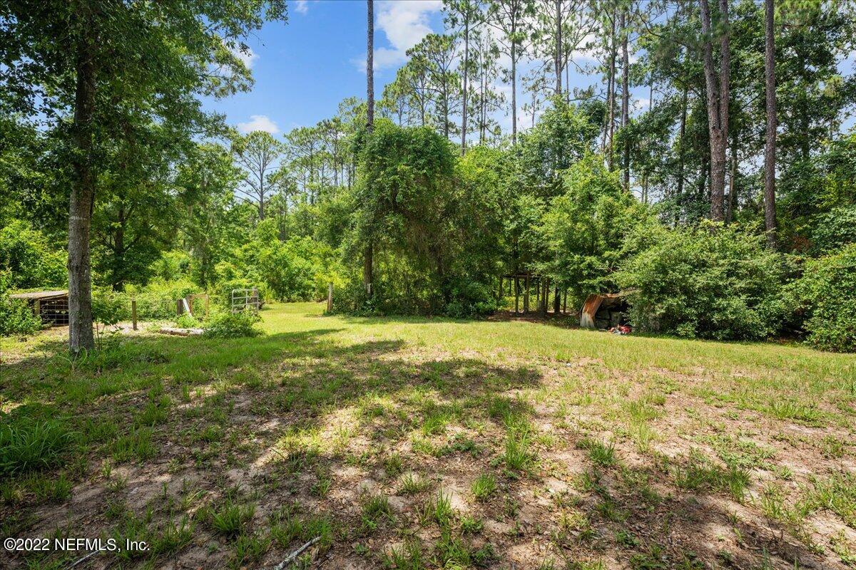 101 Sand Lake Road Interlachen, FL 32148 - Photo 27 of 40 a view of yard with green space
