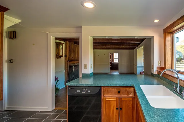 $575,000 | 49 Deer Hill Road, Chocorua, NH 03817