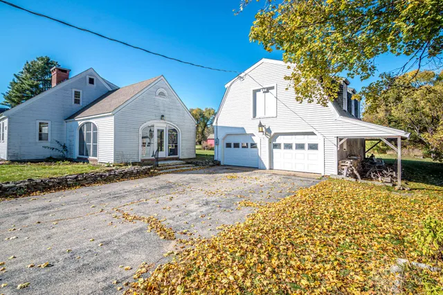 $575,000 | 49 Deer Hill Road, Chocorua, NH 03817