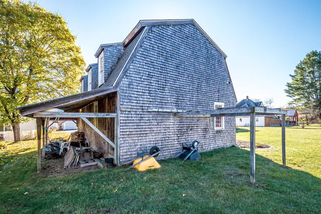 $575,000 | 49 Deer Hill Road, Chocorua, NH 03817